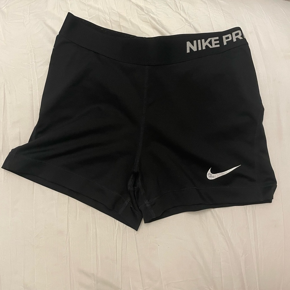 Lightly worn Nike Pro women’s spandex